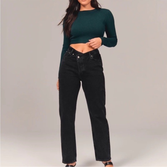 Abercrombie & Fitch Curve Love The Dad High Rise Jean w/ Criss-Cross Waistband - Picture 1 of 10